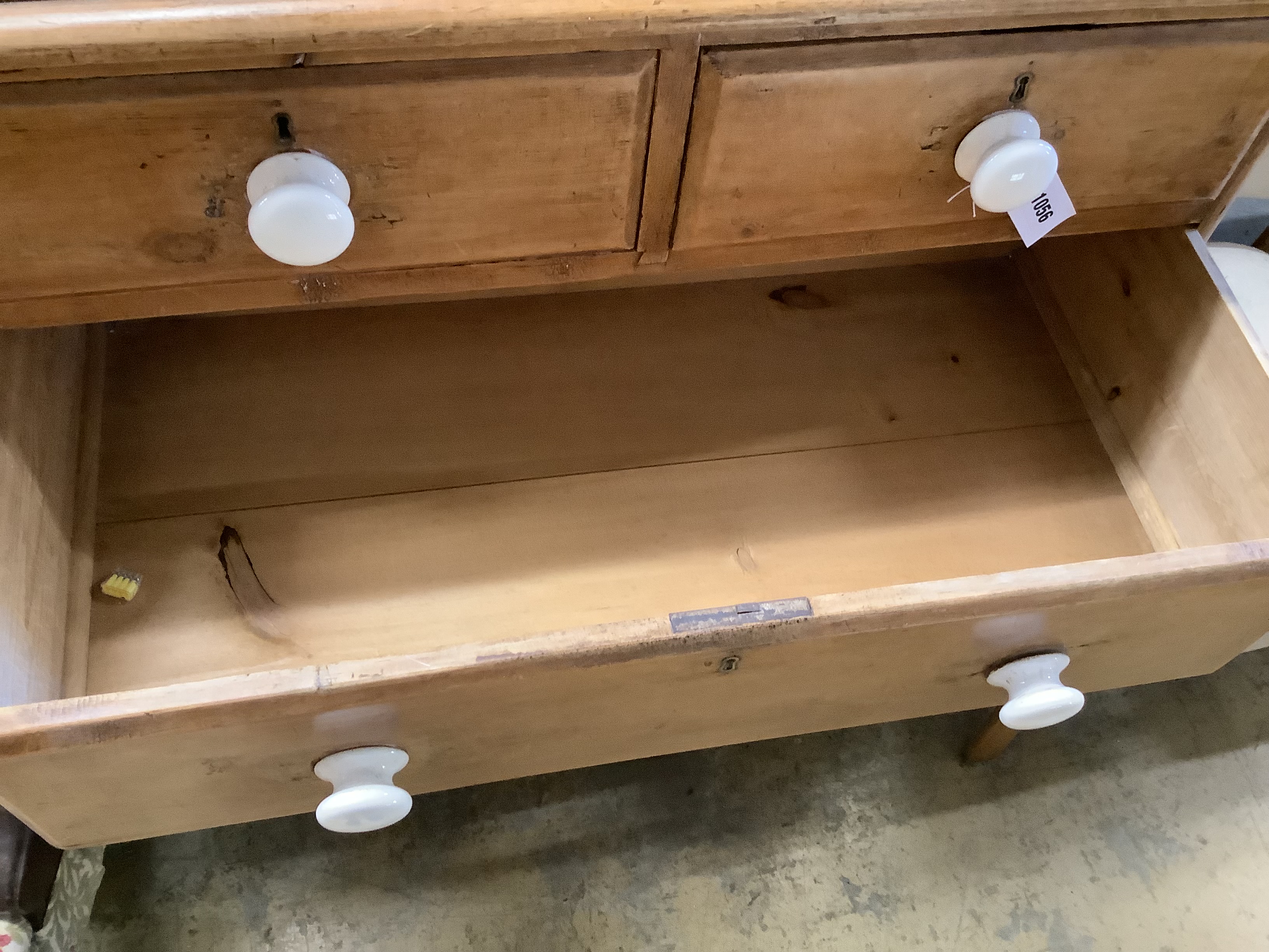 A Victorian pine chest of drawers, width 89cm, depth 47cm, height 109cm